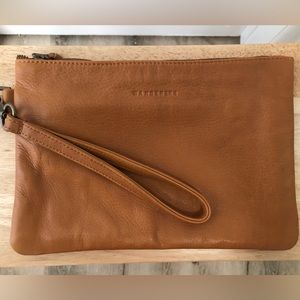 Wanderers The Saint Raphael Travel Clutch